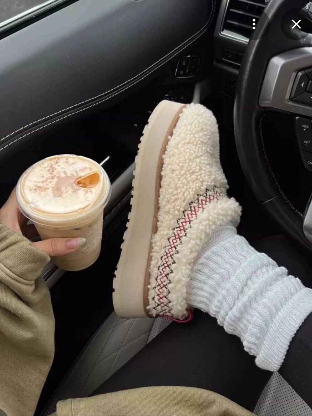 UGG Tazz Heritage Braid Slippers